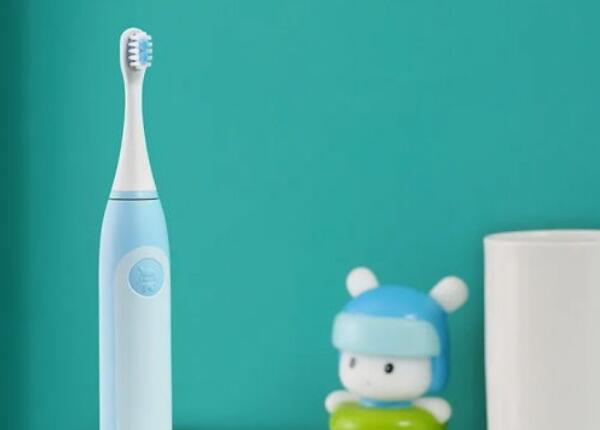 牙刷使用介紹：兒童電動牙刷第一次使用如何操作？