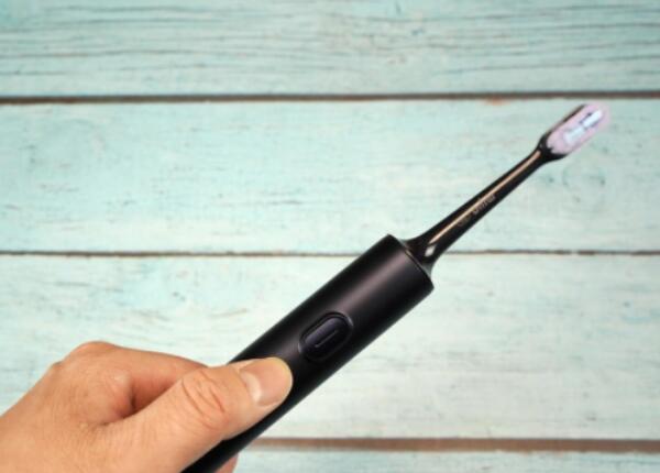 使用電動牙刷手抖怎么辦？解決刷牙手抖的幾大措施